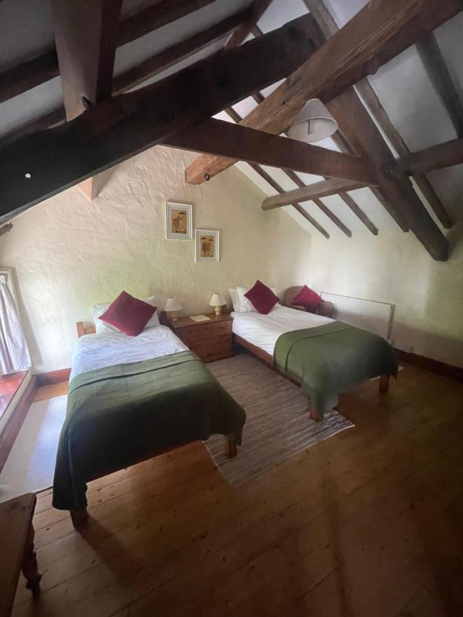 The Old Barn Bed & Breakfast Barry Eksteriør bilde