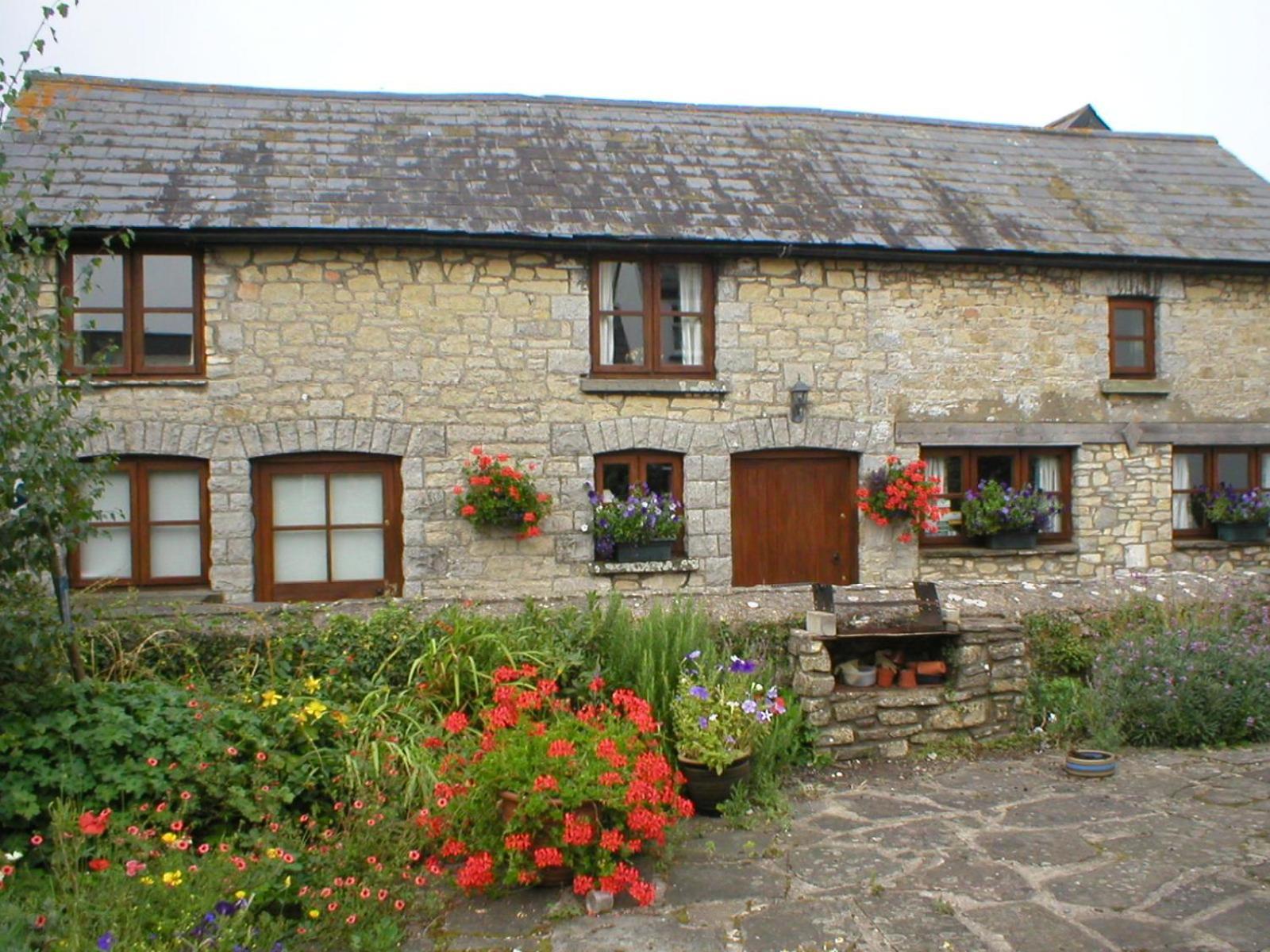 The Old Barn Bed & Breakfast Barry Eksteriør bilde